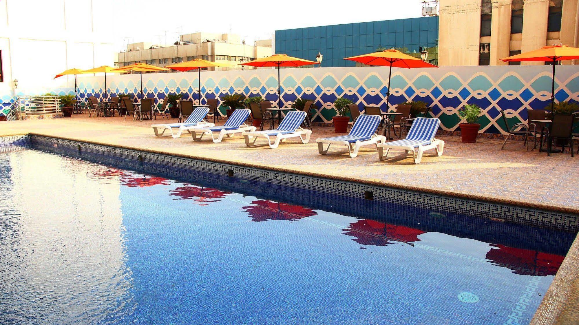 Bahrain International Hotel Al-Manamah Bagian luar foto